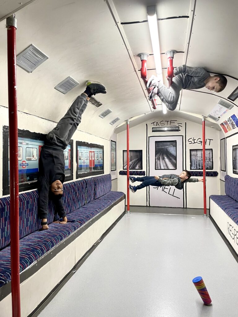 Illusion d'optique Sensas métro de Londres